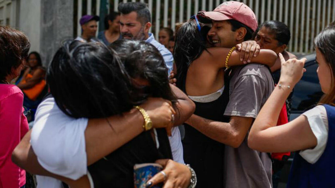 Navidad de Reencuentros y Cautela: 99 Presos Políticos Excarcelados en una Venezuela bajo Presión